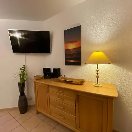 Lejlighed Schoene 3-zi-wohnung Mit 