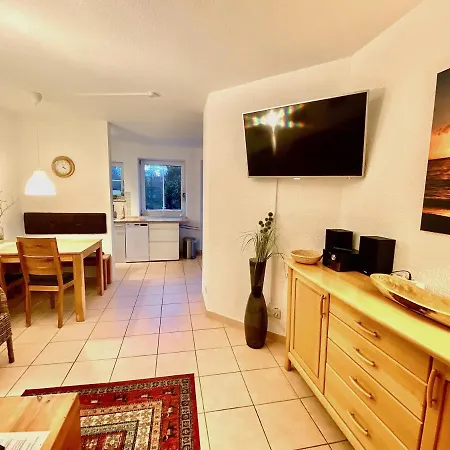 Schöne 3-zi-wohnung Mit In-door-pool, Gym Und Spielraum Und Frisch Renoviertem Bad An Der Promenade Direkt Am Scharbeutzer * Scharbeutz