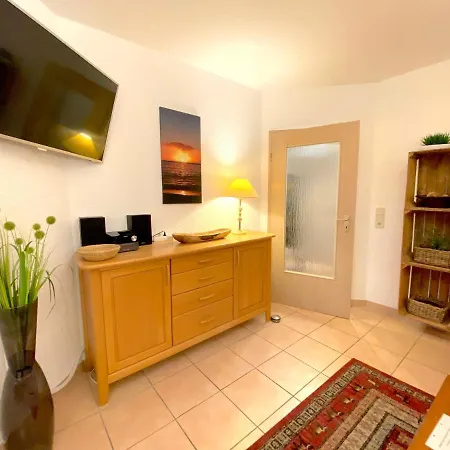 Schöne 3-zi-wohnung Mit In-door-pool, Gym Und Spielraum Und Frisch Renoviertem Bad An Der Promenade Direkt Am Scharbeutzer Apartment