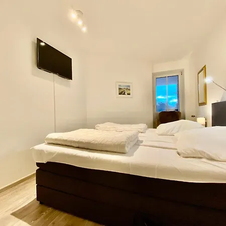 Apartment Schöne 3-zi-wohnung Mit In-door-pool, Gym Und Spielraum Und Frisch Renoviertem Bad An Der Promenade Direkt Am Scharbeutzer