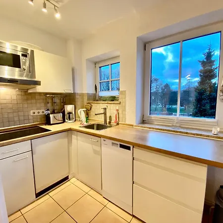 Schöne 3-zi-wohnung Mit In-door-pool, Gym Und Spielraum Und Frisch Renoviertem Bad An Der Promenade Direkt Am Scharbeutzer Apartment *