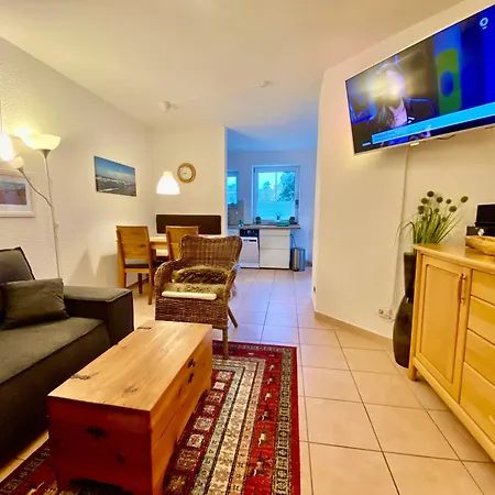 Schöne 3-zi-wohnung Mit In-door-pool, Gym Und Spielraum Und Frisch Renoviertem Bad An Der Promenade Direkt Am Scharbeutzer Apartment