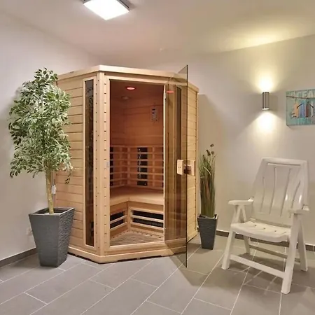 Apartment Schöne 3-zi-wohnung Mit In-door-pool, Gym Und Spielraum Und Frisch Renoviertem Bad An Der Promenade Direkt Am Scharbeutzer *