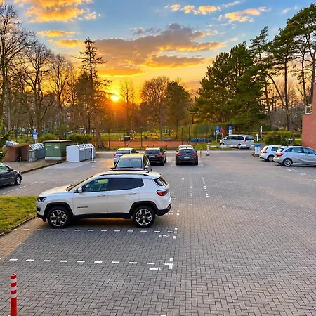 Ostsee-Familienapartment In Scharbeutz Mit Pool & Spielzimmer