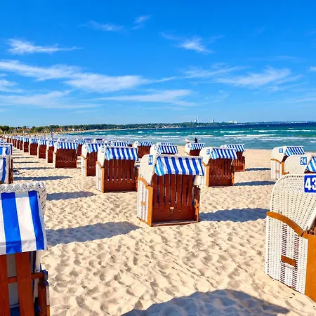 Apartment Ostsee-Familienapartment In Scharbeutz Mit Pool & Spielzimmer *