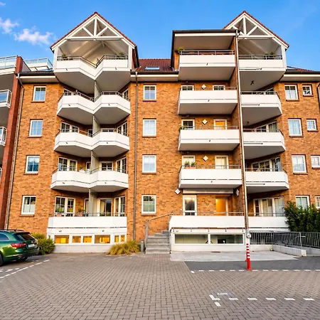 Ostsee-Familienapartment In Scharbeutz Mit Pool & Spielzimmer Scharbeutz
