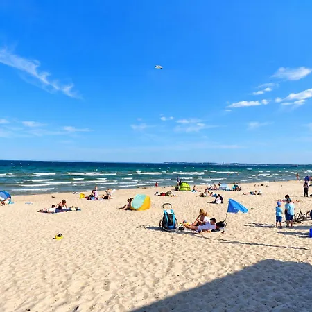 Ostsee-Familienapartment In Scharbeutz Mit Pool & Spielzimmer Scharbeutz