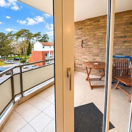 Ostsee-Familienapartment In Scharbeutz Mit Pool & Spielzimmer