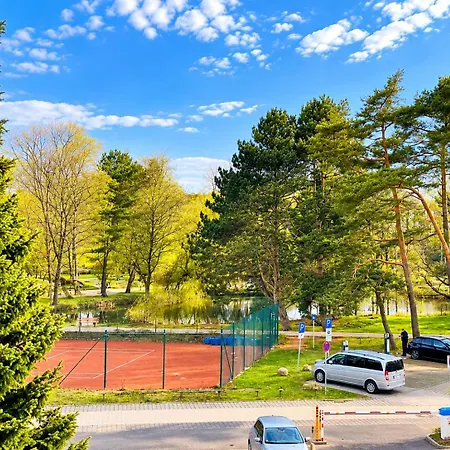 Ostsee-Familienapartment In Scharbeutz Mit Pool & Spielzimmer